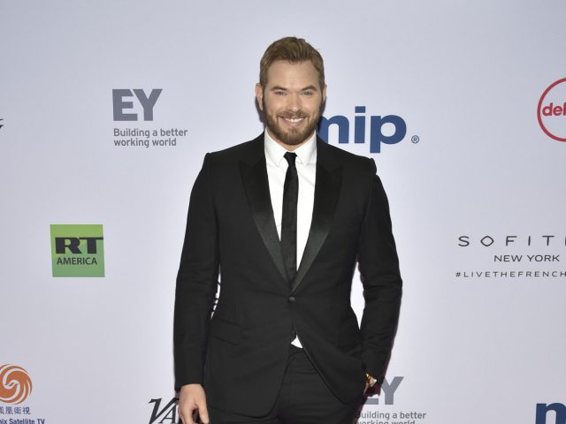 Kellan Lutz na archívnom zábere.