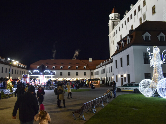 Bratislavský hrad vianočné trhy bratislava