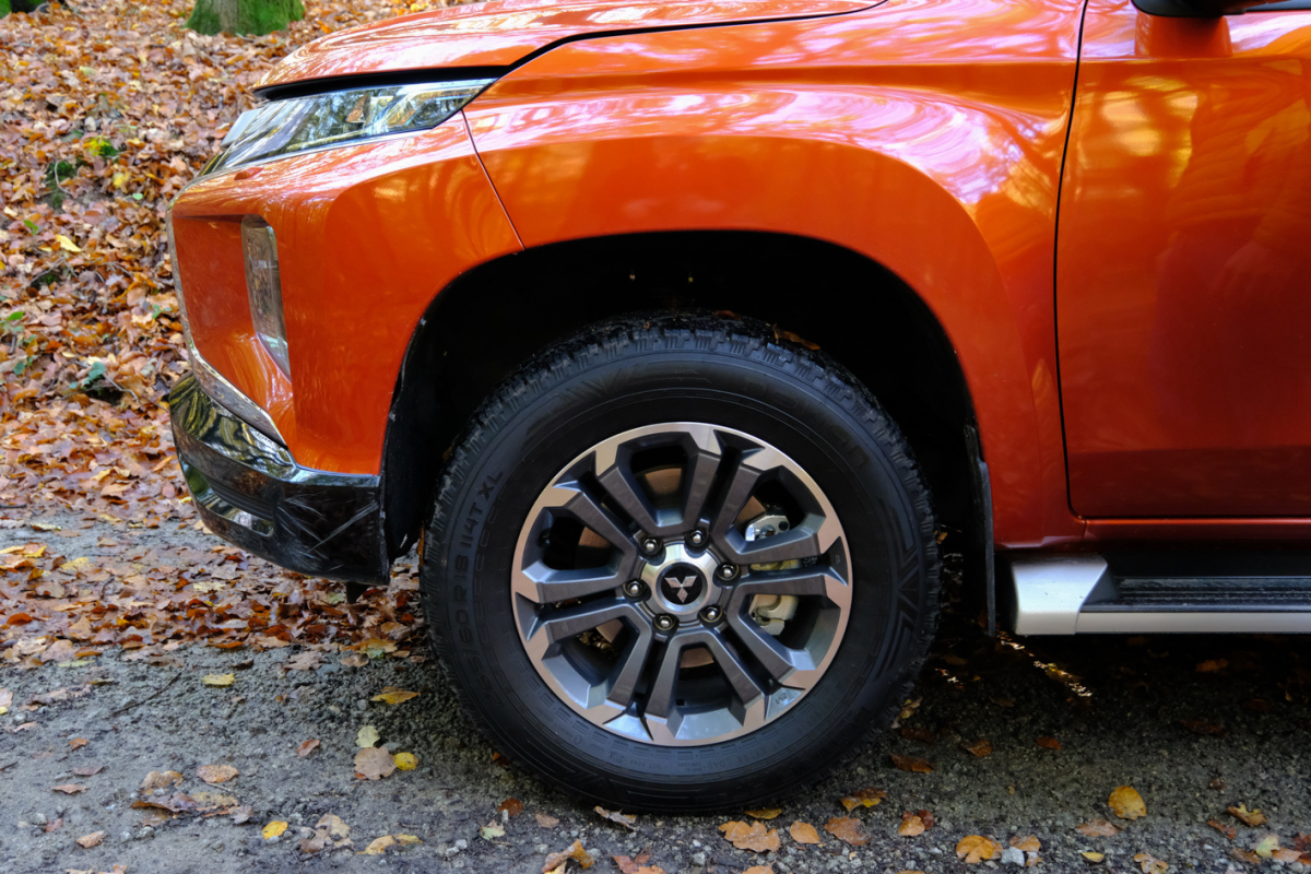 Mitsubishi L200