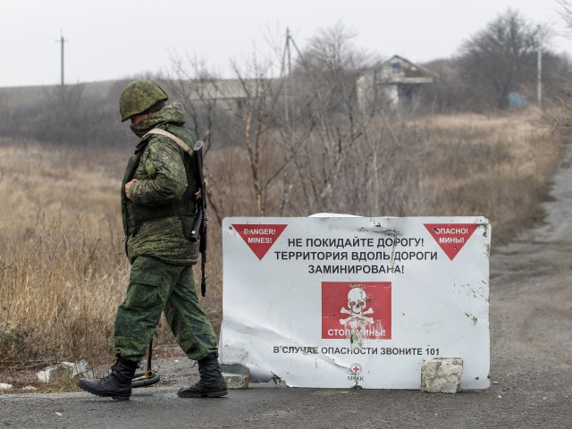 Ukrajina / Donbas / vojak / hliadka /