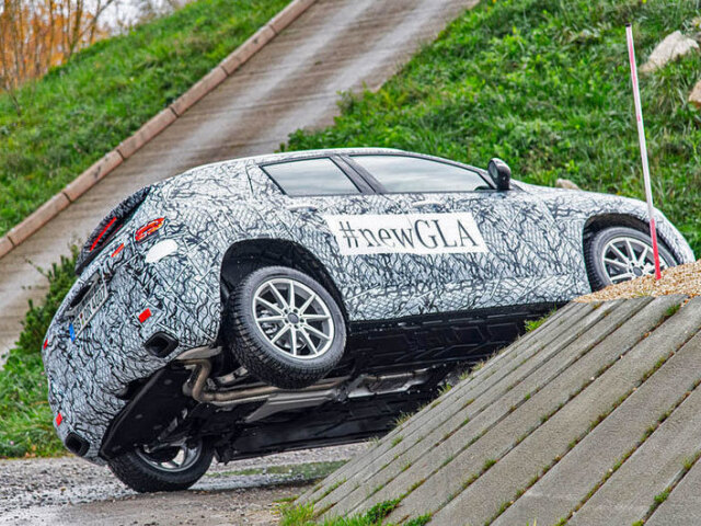 Mercedes-Benz GLA - maskované prototypy 2019
