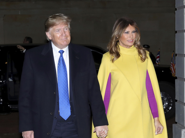 Outfit prvej dámy USA Melanie Trumpovej na oslavách 70. výročia NATO nenašiel pochopenie u britskej novinárky a stĺpčekárky. 
