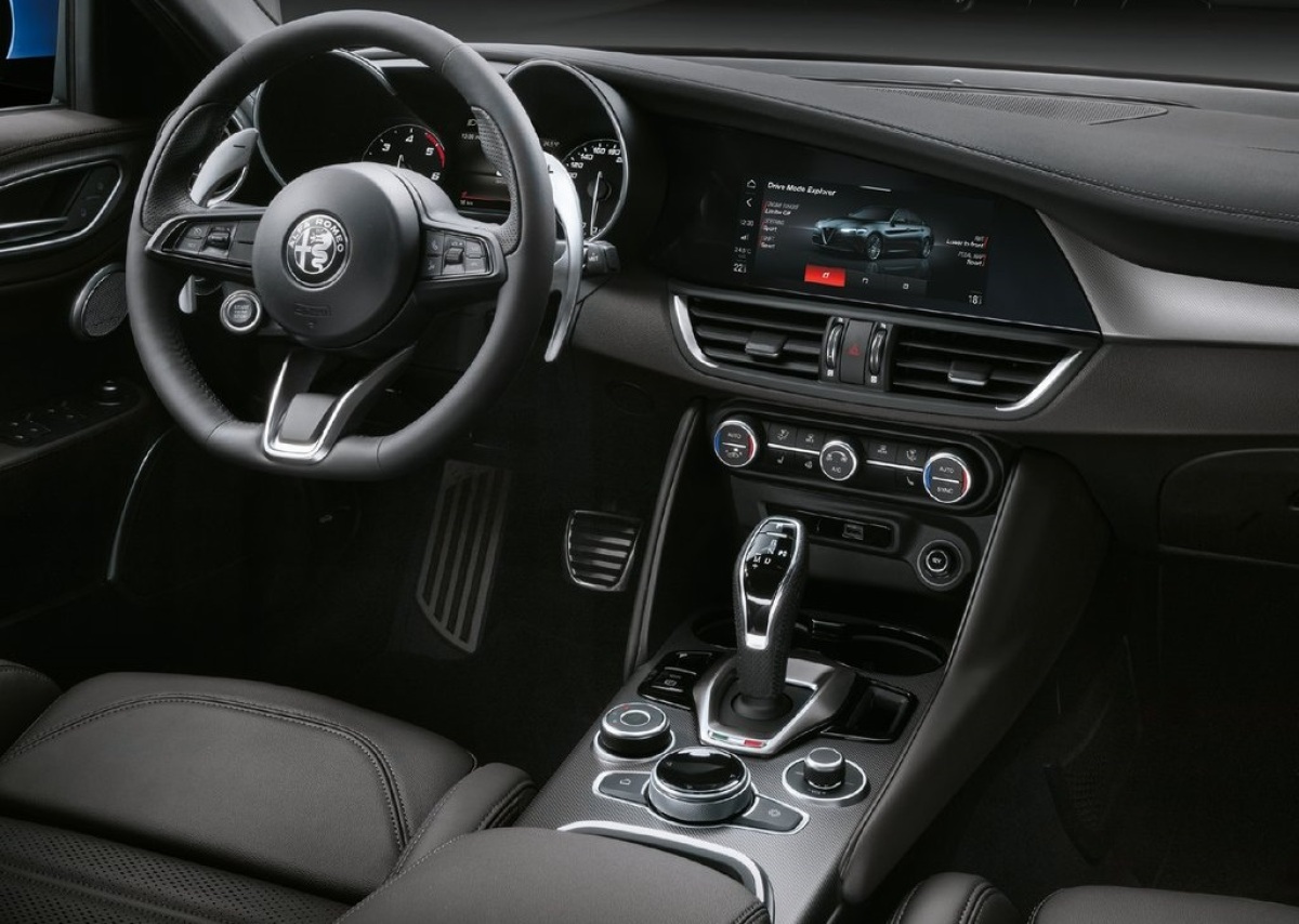 Alfa Romeo-Giulia-2020-1024-0a