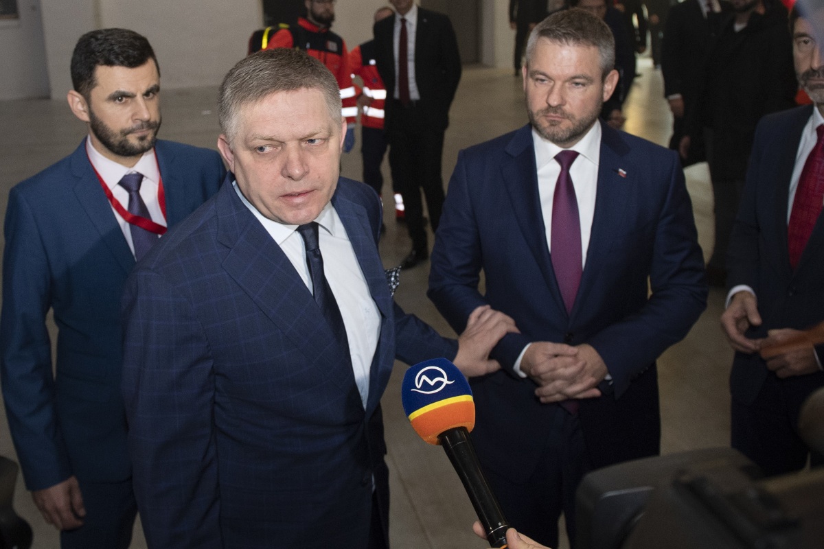 SR Bratislava politika Smer-SD snem Fico nemocnica BAX