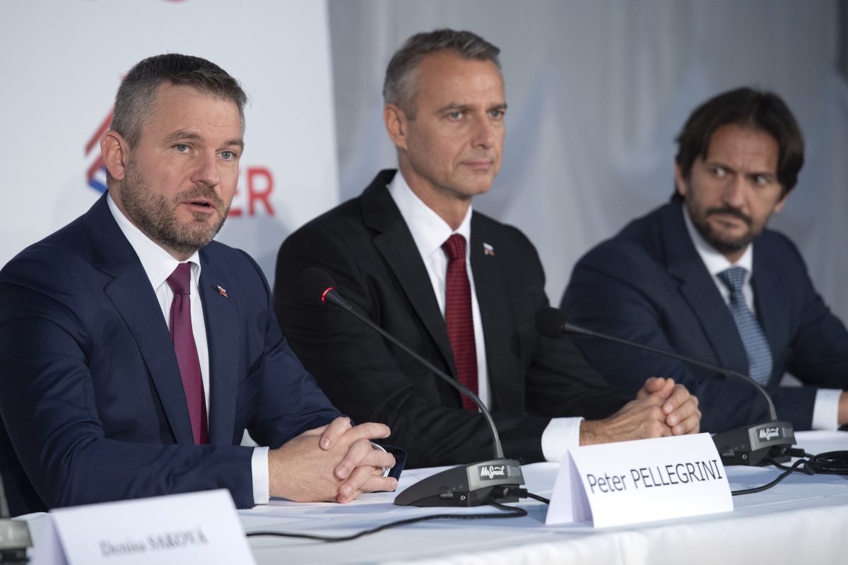 SR Bratislava politika Smer-SD snem slávnostný BAX