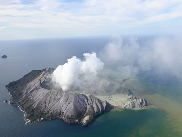 Nový Zéland vulkán erupcia turisti nezvestní