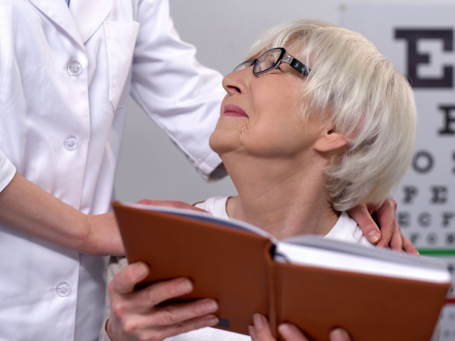 očná prehliadka, doktor, okuliare