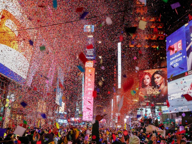 NEW YORK silvester 2020 konfety oslavy Times Square