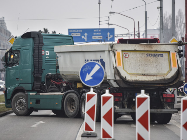 SR Bratislava Rožňavská UNAS protest blokáda BAX