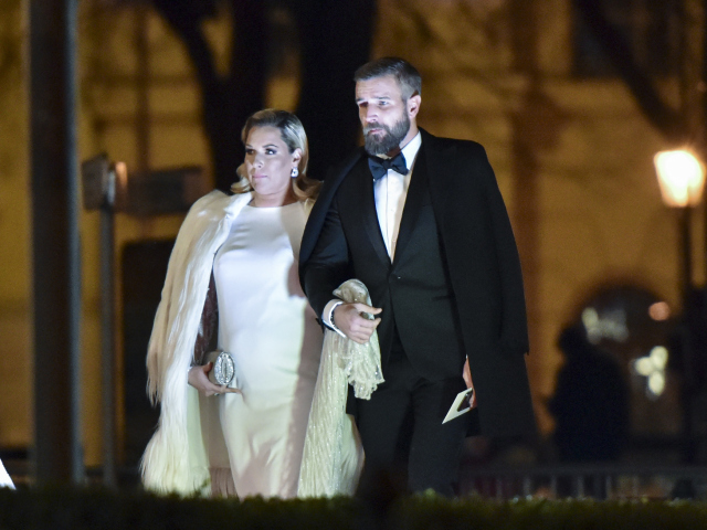 Bývalá tenistka Dominika Cibulková prichádza s manželom Michalom Navarom. 