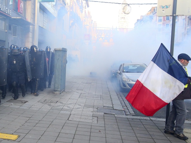francúzsko protest demonštrácia žlté vesty