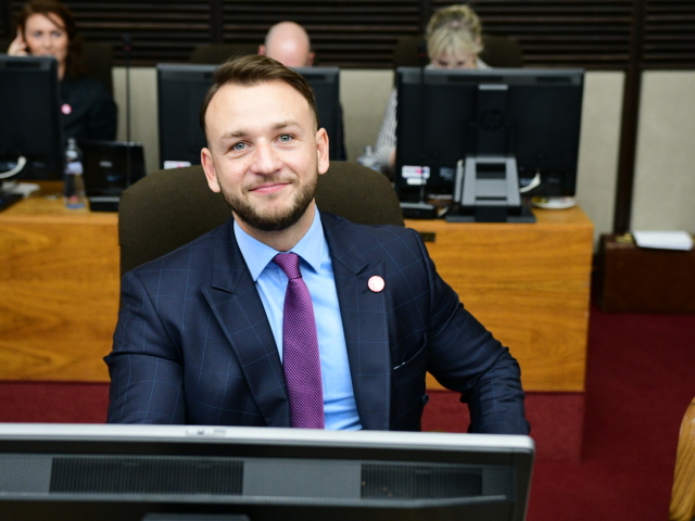 Matúšovi Šutaj Eštok Smer