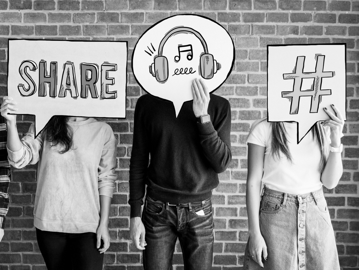 moderná doba, share, hashtag