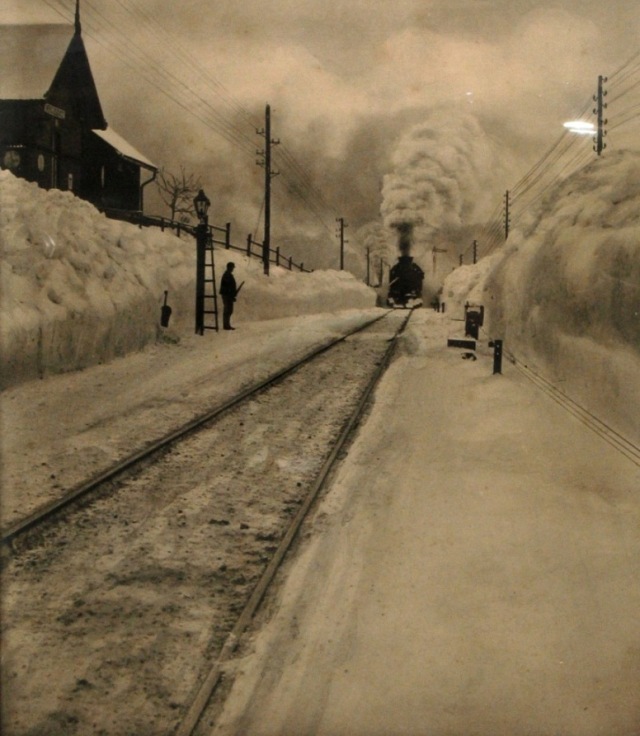 Lučivná pri Poprade, vlak