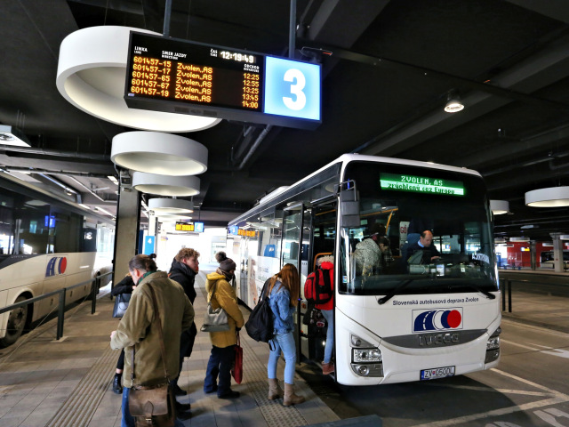 Banská Bystrica / autobus / Zvolen / SAD /