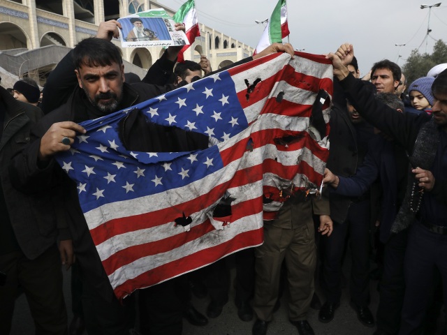Irán Irak USA Solejmání útok vlajka
