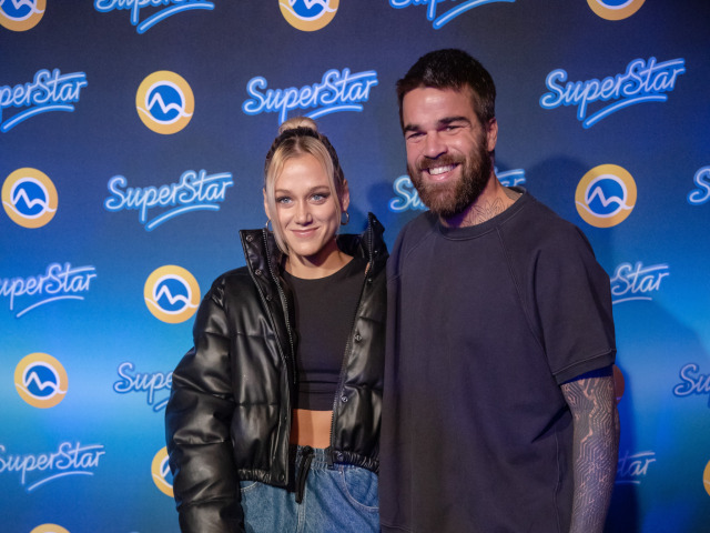 Speváčka Emma Drobná, ktorej kariéra tiež odštartovala víťazstvom v Superstar, prišla aj s partnerom Filipom Šebom.