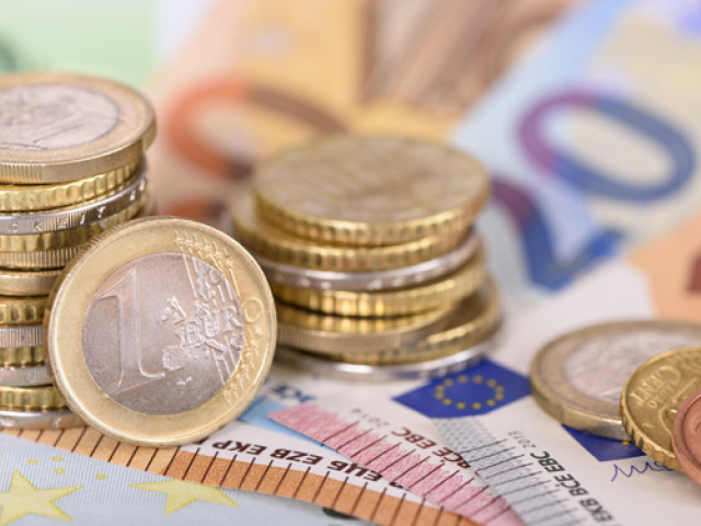 peniaze, bankovky, mince, euro
