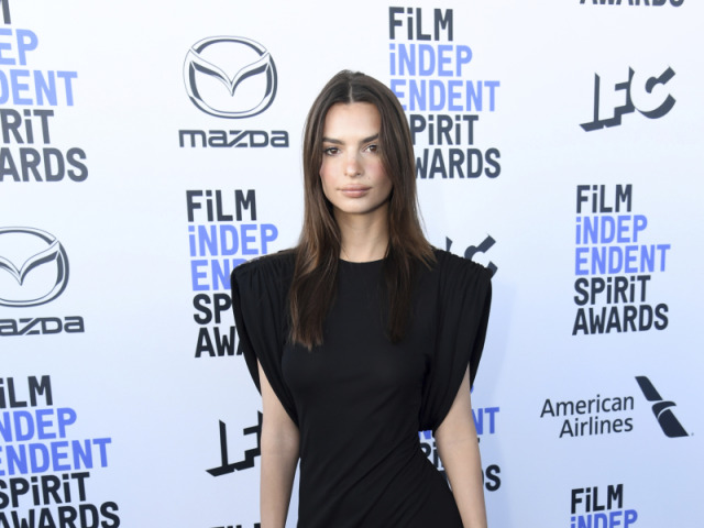 Emily Ratajkowski