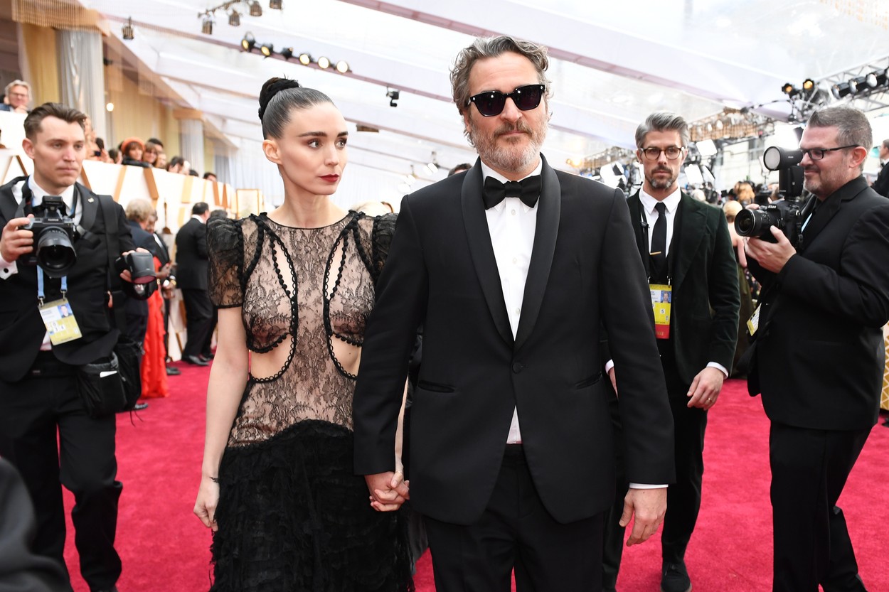Herec Joaquin Phoenix a jeho partnerka Rooney Mara.