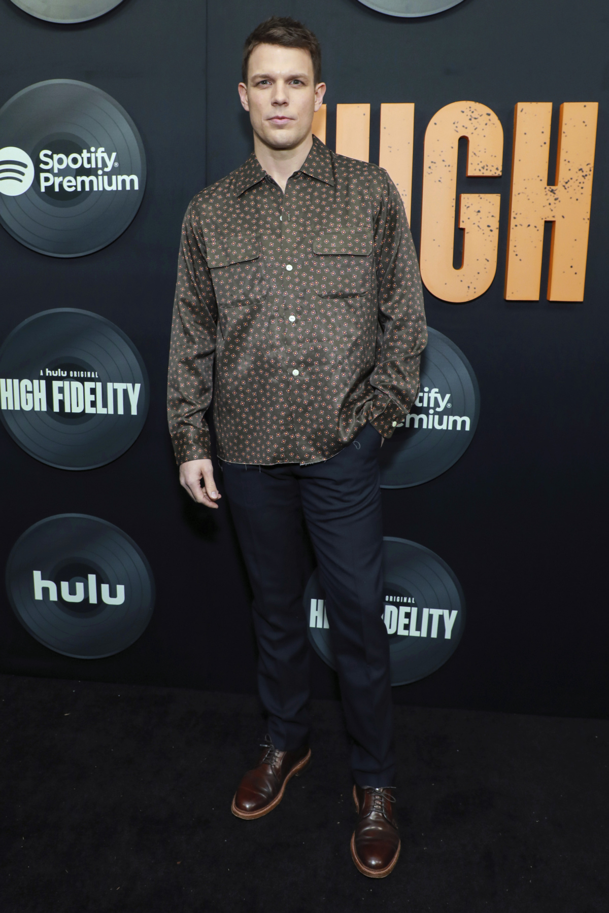Herec Jake Lacy na premiére seriálu High Fidelity stanice Hulu. 