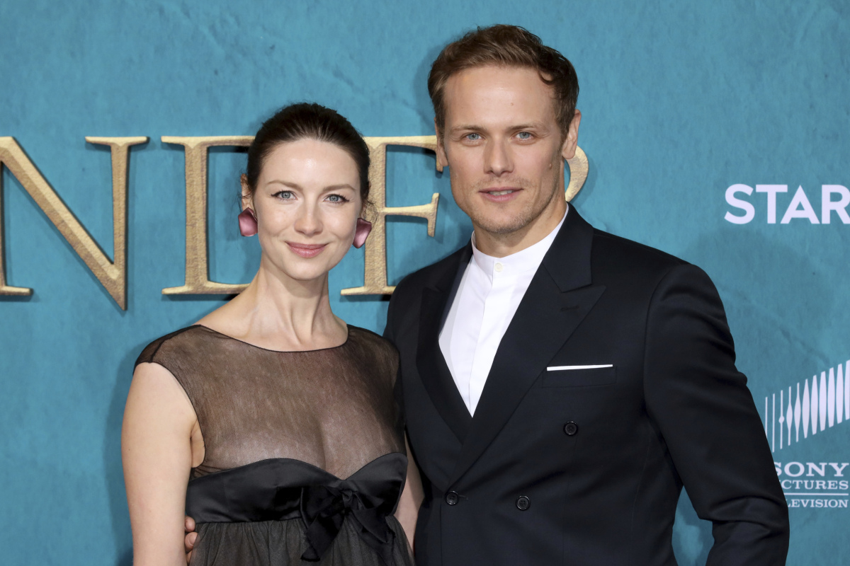 Herečka Caitriona Balfe a jej kolega Sam Heughan predstavili piatu sériu Outlandera.