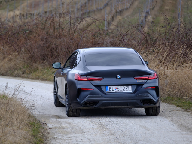 BMW M850i