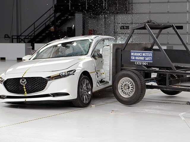 IIHS - Mazda 6