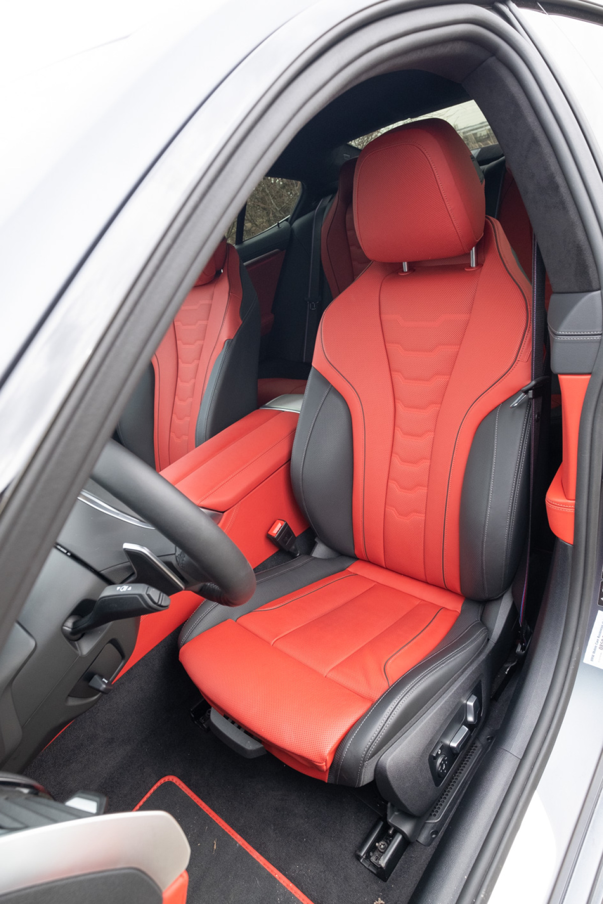 BMW M850i