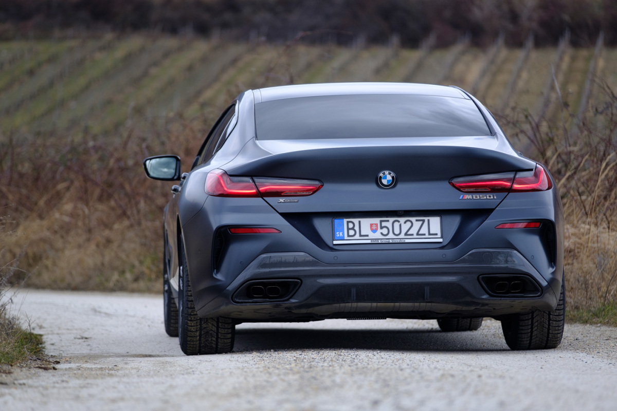 BMW M850i