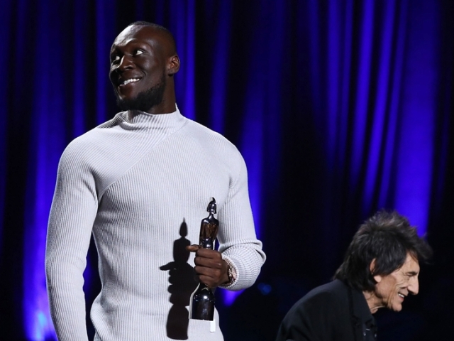 raper stormzy je podla britskych hudobnych odbornikov muzskym solo interpretom roka