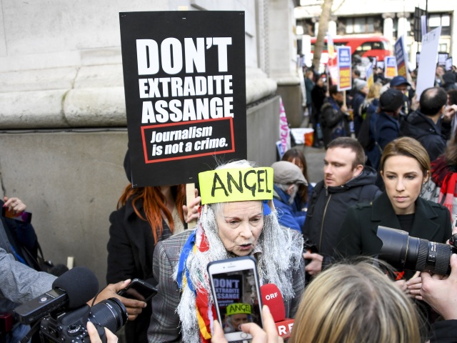 británia pochod protest Assange Vivienne Westwood