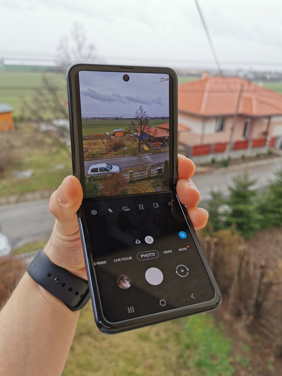 Galaxy Z Flip, Samsung, ohybný mobil