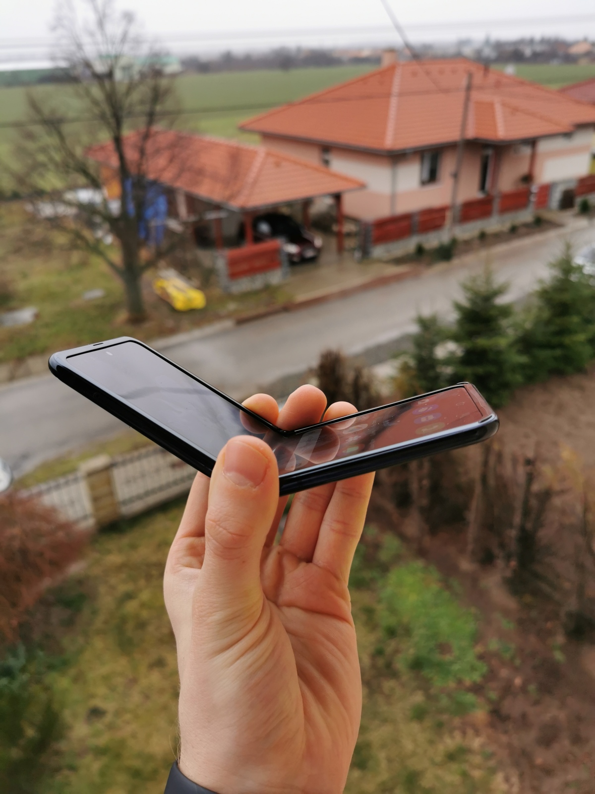 Galaxy Z Flip, Samsung, ohybný mobil