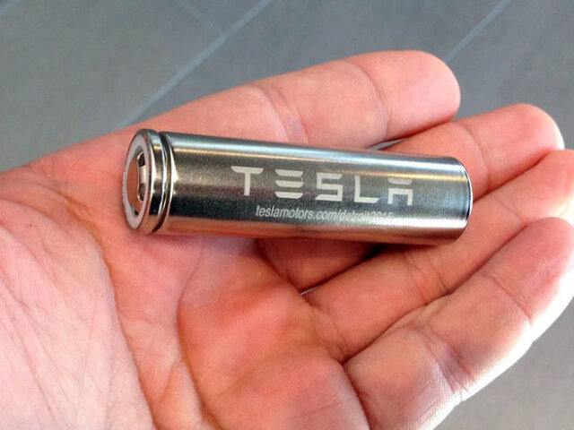 Tesla - batériový článok