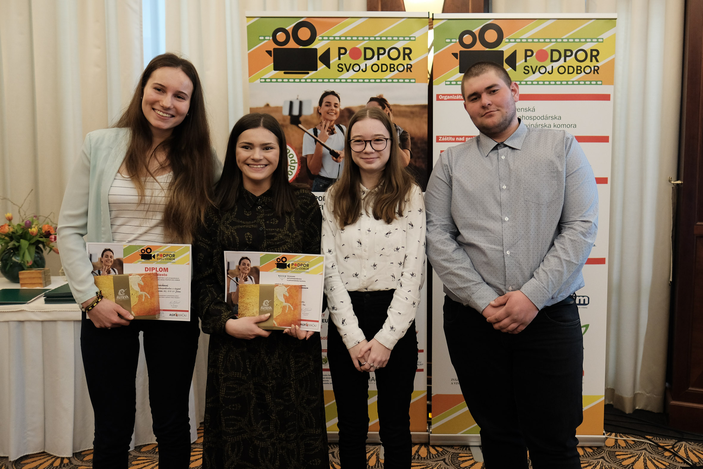Výborní v školskej lavici, v praxi aj ako tvorcovia videí o agropotravinárstve: zľava Soňa Führichová, Radka Pentáková, Beáta Benková a Jozef Pacaj.