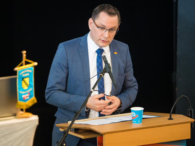 Nemecko AfD  podpálenie   Tino Chrupalla
