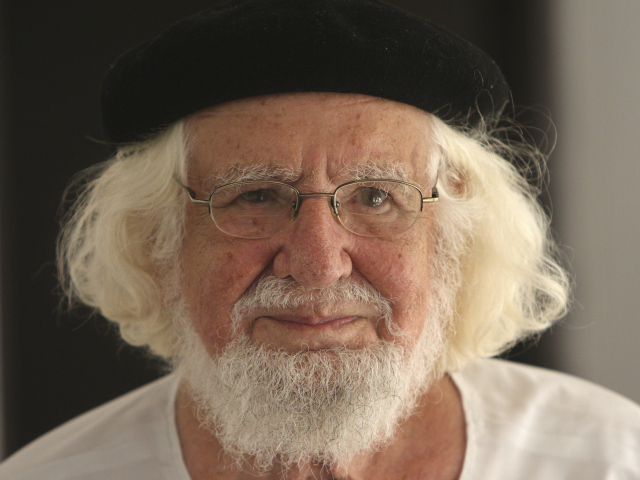 Zomrel Ernesto Cardenal