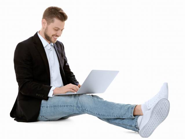 muž, sedenie, notebook, úsmev