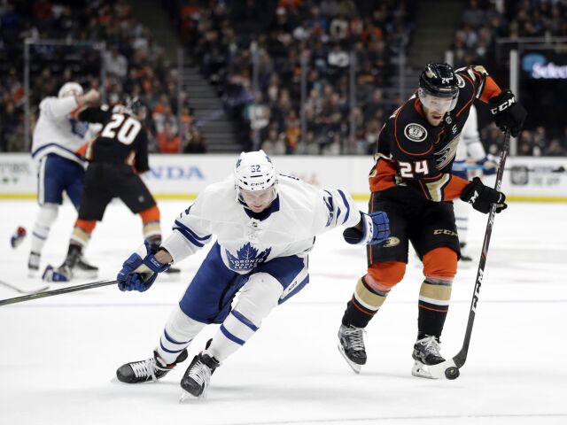 Martin Marinčin, Carter Rowney