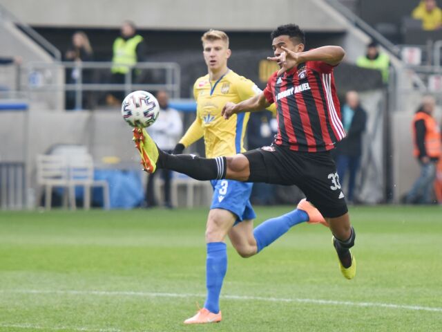 Rafael Tavares, Danylo Beskorovajnyj