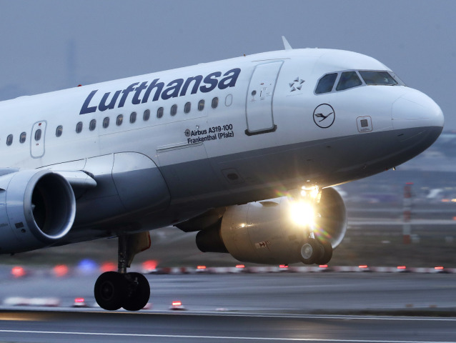 Lufthansa / Lietadlo /