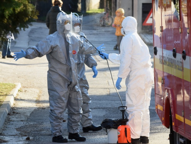 Bratislava hasiči koronavírus vzorky pacient