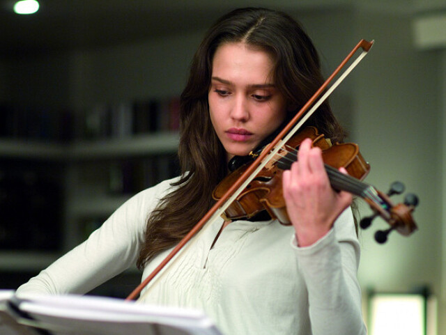 oko jessica alba