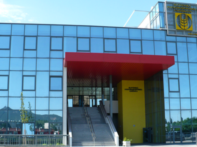 kniznica spu
