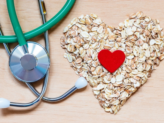 cholesterol, srdce, stetoskop, zdravá výžíva, vločky