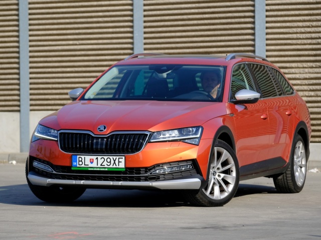 Škoda Superb Scout 2,0 TSI - test 2020
