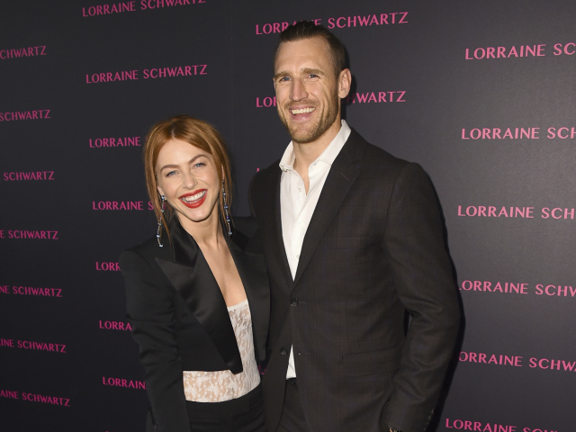 Tanečnica a herečka Julianne Hough a jej manžel Brooks Laich na archívnom zábere.