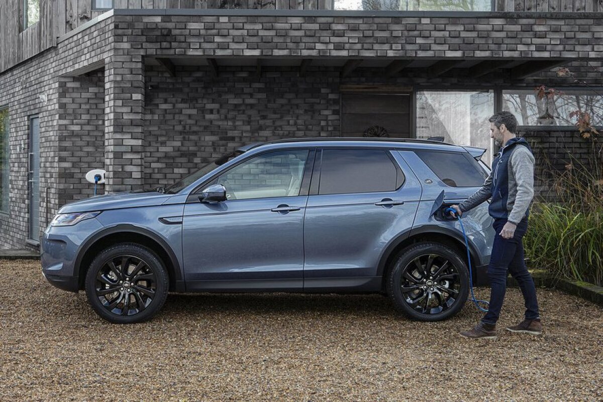 Land Rover Discover Sport P300e - 2020