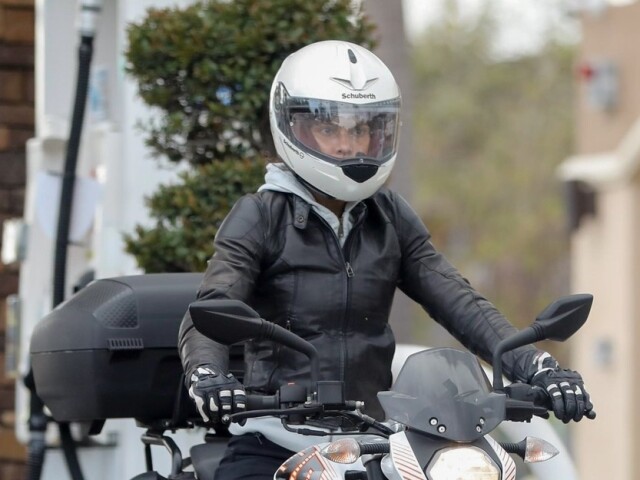 Herečka Halle Berry vyrazila na svojej motorke do ulíc. 